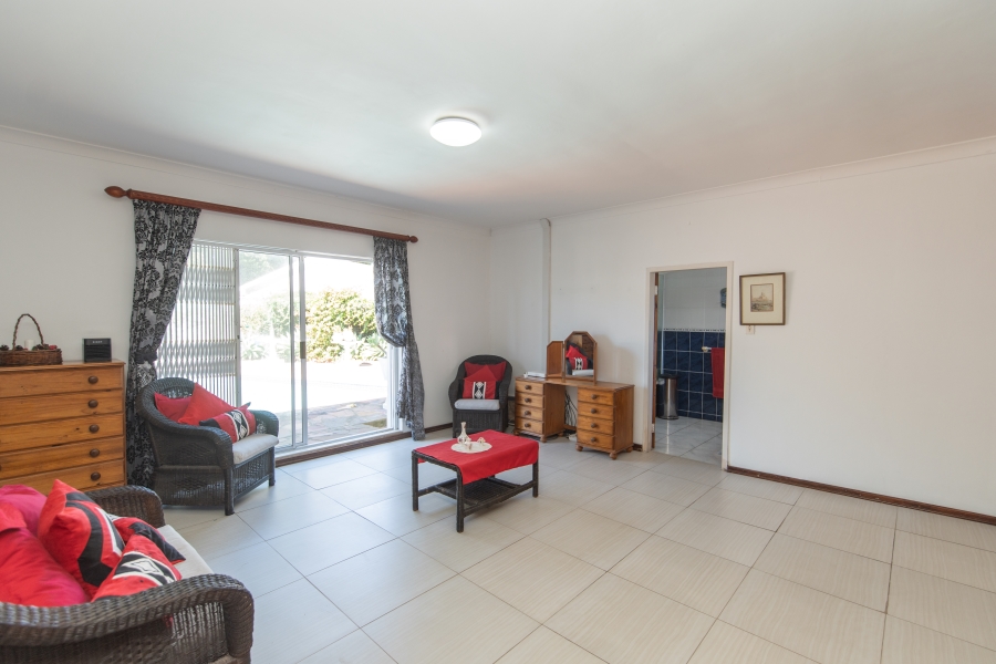5 Bedroom Property for Sale in Framesby Eastern Cape
